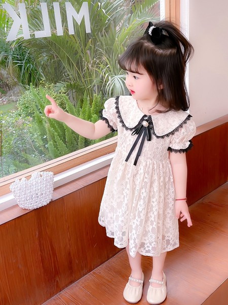 Gyermek csipkeruha új modellje fehér színben