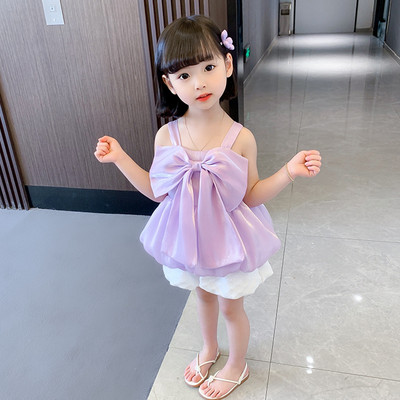 Κομψό φόρεμα με κορδέλα και τιράντες