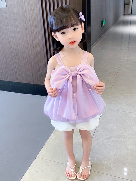 Κομψό φόρεμα με κορδέλα και τιράντες