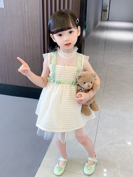 Új modell nyári ruha lányoknak csipkével és gyöngyökkel