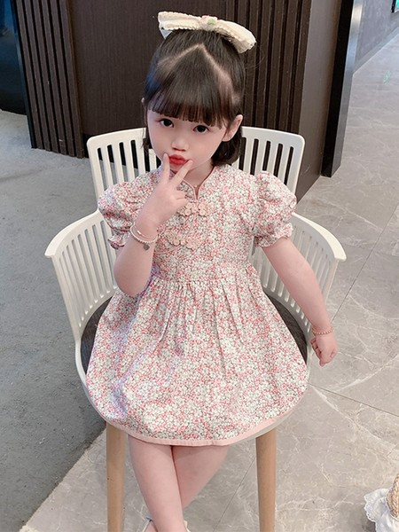 Moodne lühikeste varrukatega lastekleit - sobib suveks