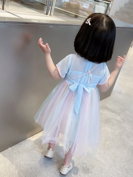 Gyerekruha lányoknak rövid ujjal, 3D díszítéssel