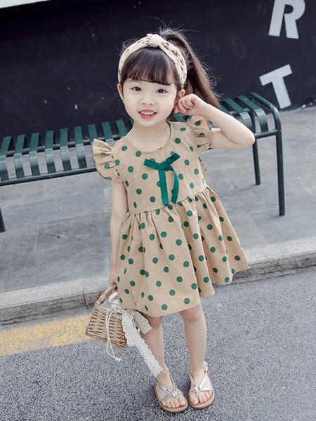 Lezser gyerekruha pöttyökkel és fürtökkel