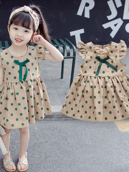 Lezser gyerekruha pöttyökkel és fürtökkel