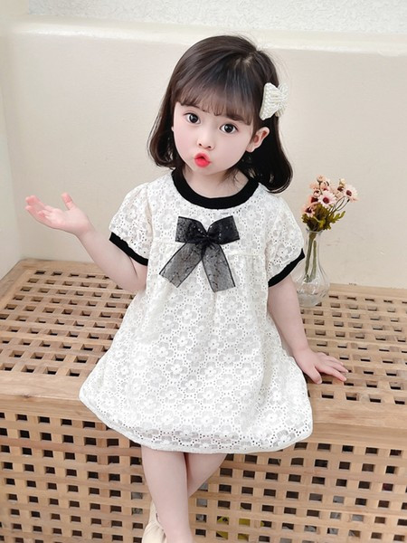 Καλοκαιρινό δαντελένιο φόρεμα για κορίτσια σε λευκό χρώμα