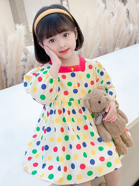 Dječja haljina s dugim rukavima na točkice