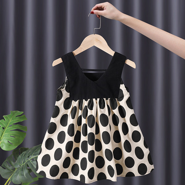 Igapäevaseks kasutamiseks sobiv lastekleit tüdrukutele