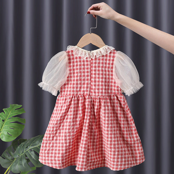 Laste ruuduline lühikeste varrukatega kleit
