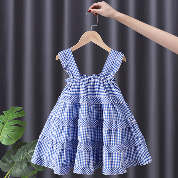 Карирана детска рокля в син цвят подходяща за лятото 