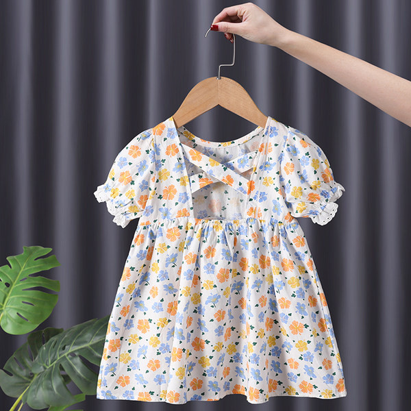 Ljetna haljina s golim leđima i križnim naramenicama