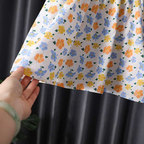 Ljetna haljina s golim leđima i križnim naramenicama