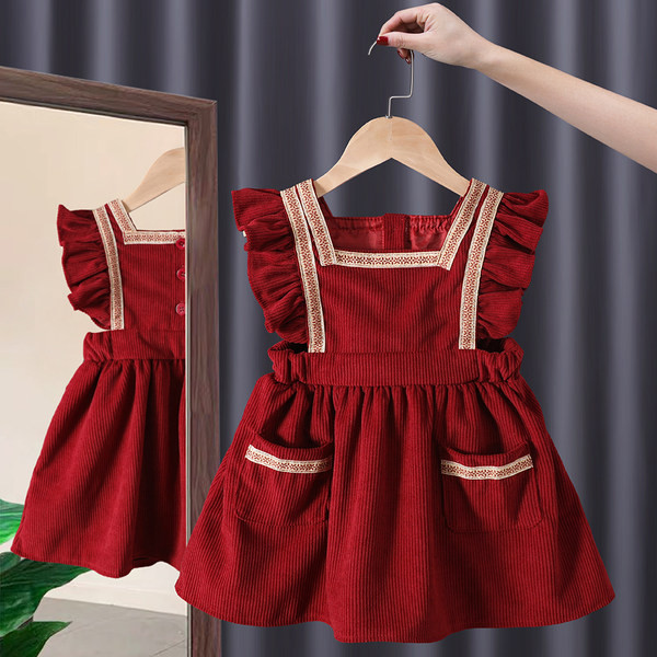 Kaasaegne lokkidega lastekleit - kaks mudelit