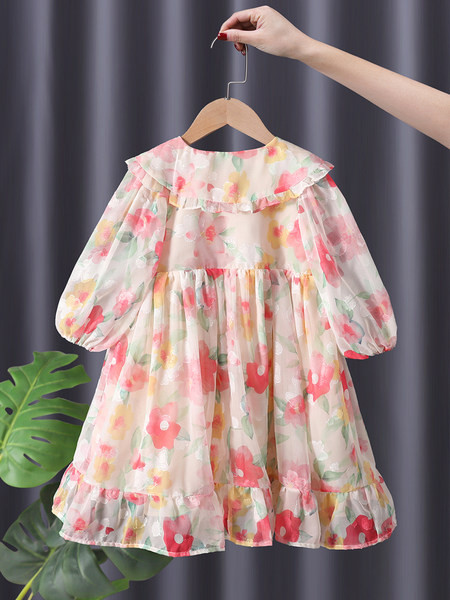 Dječja haljina sa cvjetnim motivima i gumbima
