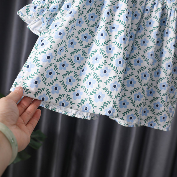 Gyermek szabású ruha, hosszú ujjal