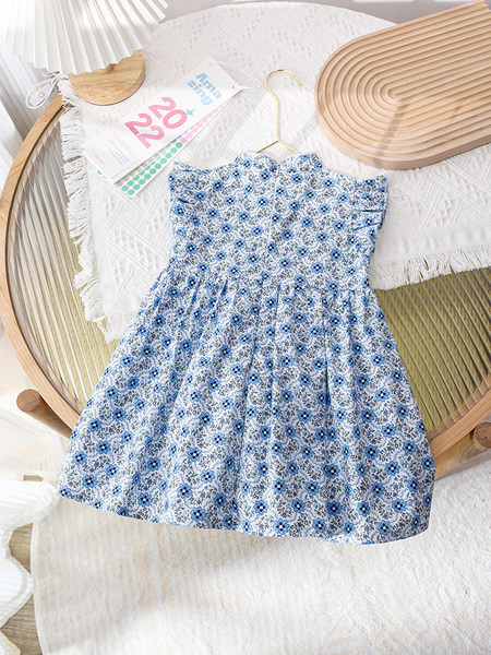 Suvine lillemustriga lastekleit