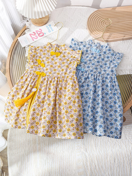 Suvine lillemustriga lastekleit