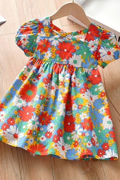 Модерна детска рокля с флорален десен за момичета