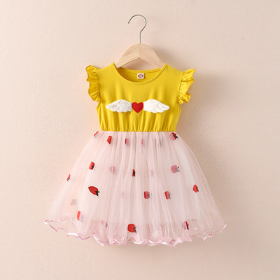 Nyári ruha lányoknak tüll és fürtök