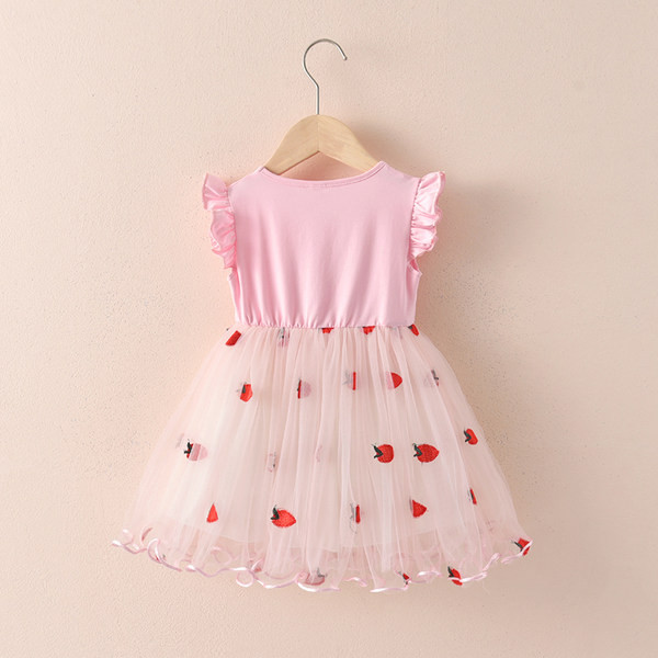 Nyári ruha lányoknak tüll és fürtök