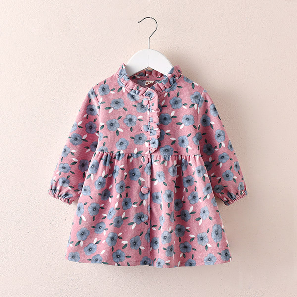 Laste kaasaegne pikkade varrukate ja nööpidega kleit