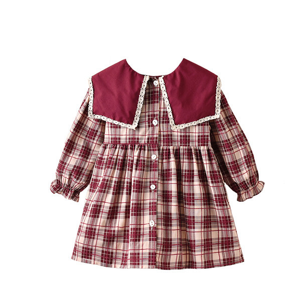 Haljina kariranog kroja s gumbima