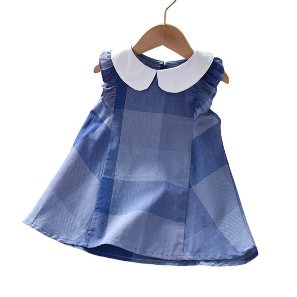 Suvine ruuduline klassikalise kraega kleit