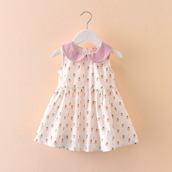 Nyárra alkalmas, klasszikus gallérral ellátott gyerekruha