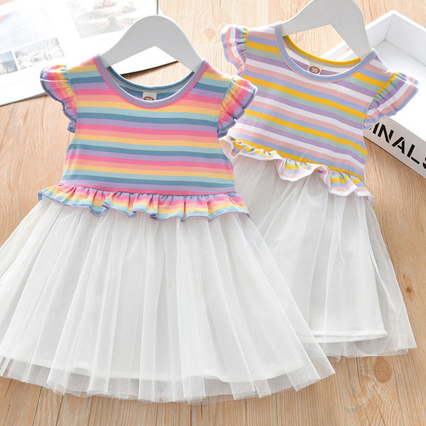 Ljetna haljina na pruge s pečatnim dijelom