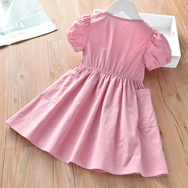 Lühikeste varrukate ja nööpidega vabaaja kleit - tüdrukutele