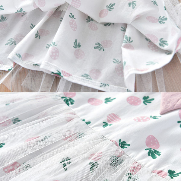 Dječja ljetna haljina s aplikacijama i čipkom