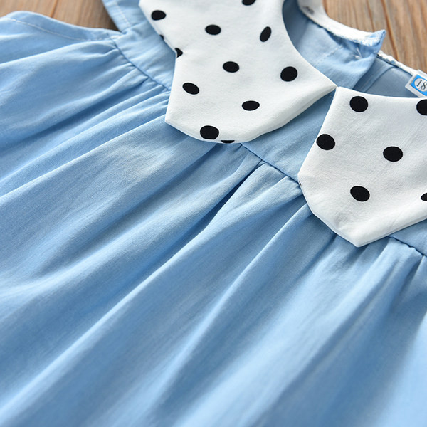 Suure kraega puuvillast väljalõigatud kleit