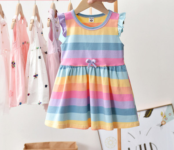 Színes gyerekruha kerek nyakkivágással