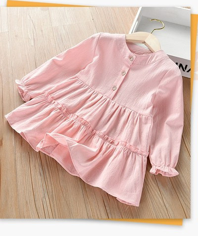 Детска рокля с копчета в бял и розов цвят 