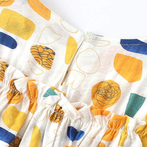 Nyári ruha csupasz vállú lányoknak