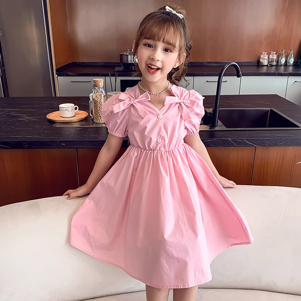 Laste lõikega kleidi uus mudel sinise ja roosa värviga