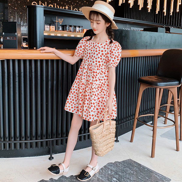 Alkalmi gyerekruha virágmintával