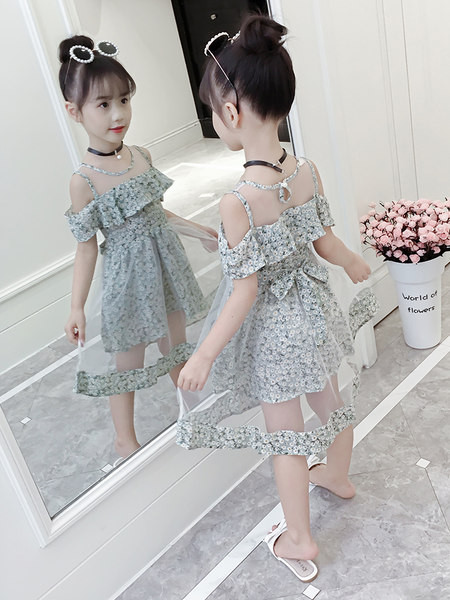 Модерна детска рокля с тюл и флорален десен