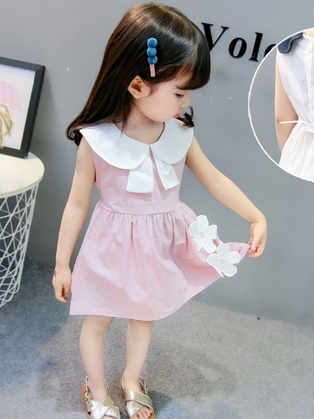 Детска рокля в три цвята с цветя 