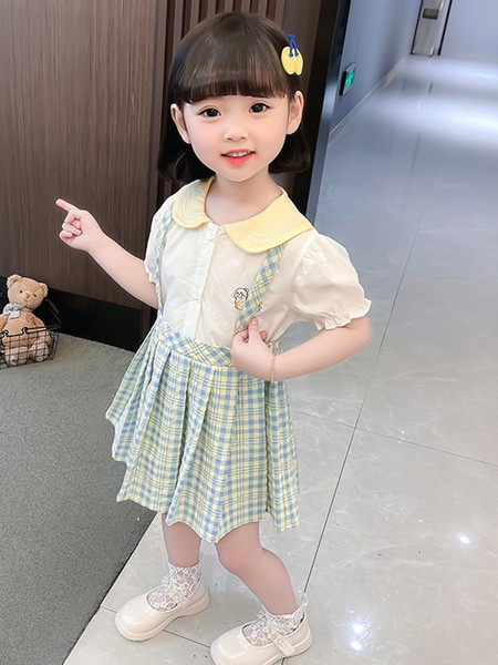 Лятна карирана рокля с яка