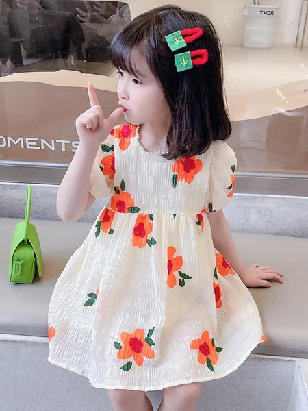 Haljina dječjeg kroja s ovalnim izrezom i kratkim rukavima