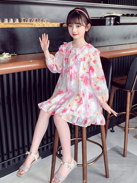 Модерна рокля с обло деколте за момичета