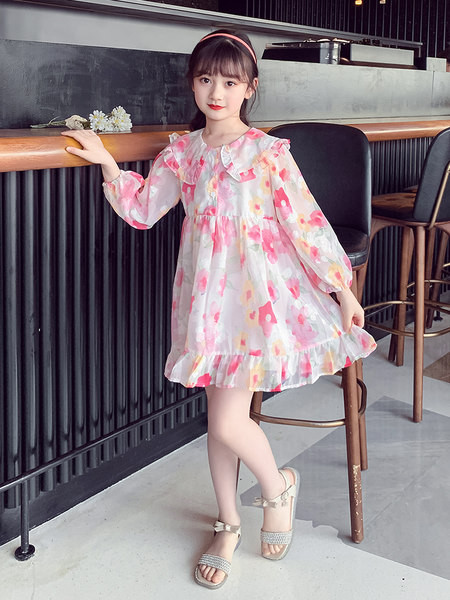 Модерна рокля с обло деколте за момичета