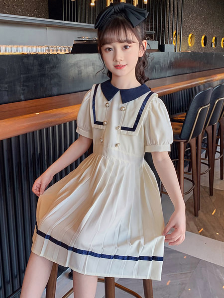 Hosszú gyerekruha lányoknak klasszikus gallérral és gombokkal