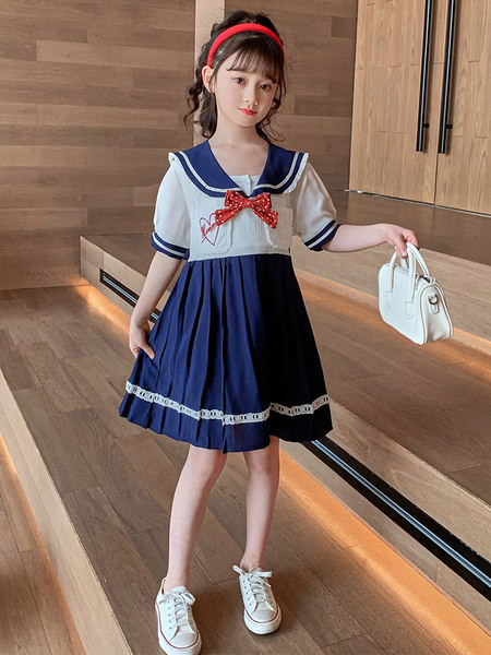 Gyerekruha szalaggal és rövid ujjú