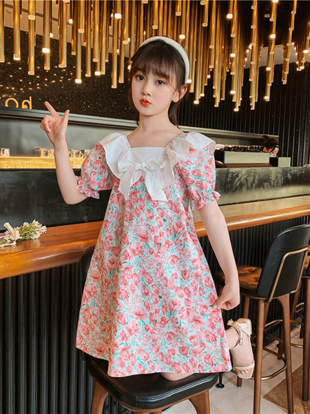 Актуална детска рокля с панделка и флорални мотиви 