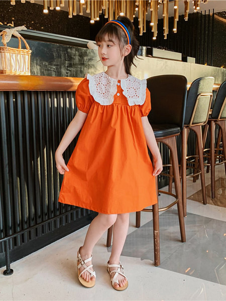 Tasuta mudel ovaalse kaelusega lastekleit tüdrukutele