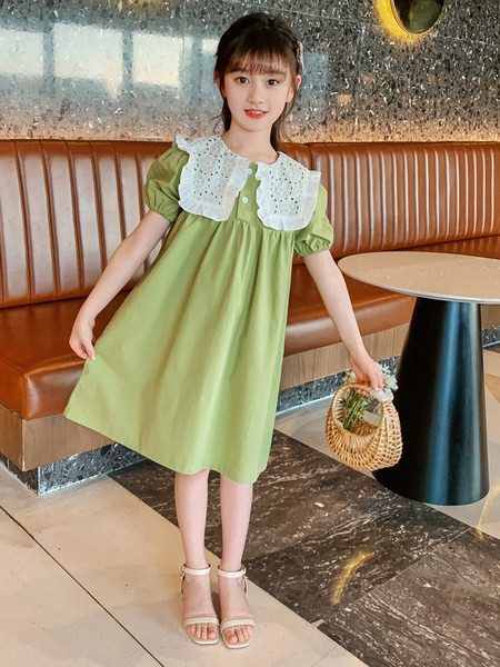 Tasuta mudel ovaalse kaelusega lastekleit tüdrukutele