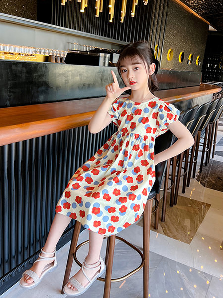 Детска рокля с обло деколте и къс ръкав 