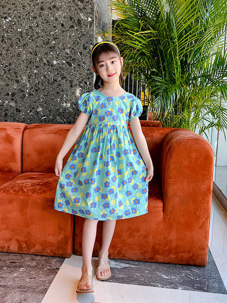 Детска рокля с обло деколте и къс ръкав 