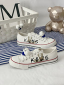 Női textil tornacipő színes applikációval